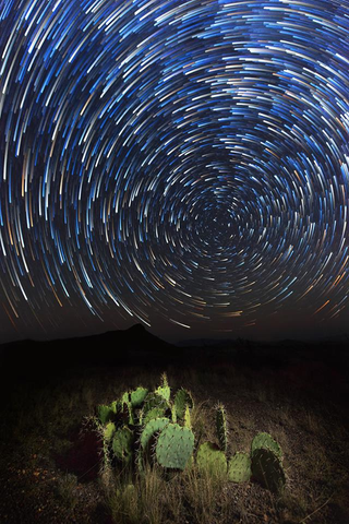 Illustration for article titled We're Marvelling At These Incredible Pictures Of The Night Skies